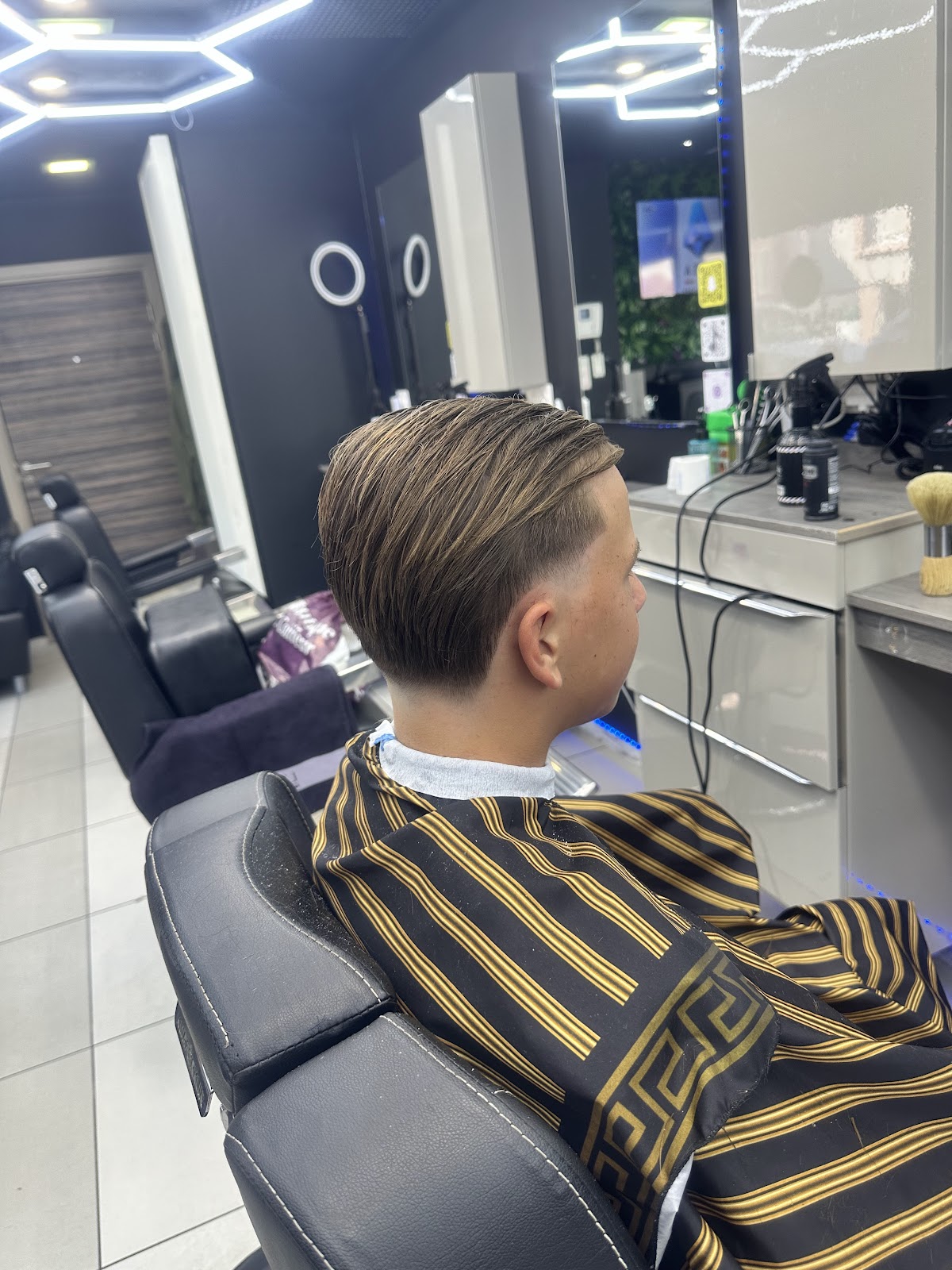 Home coiffure — Après